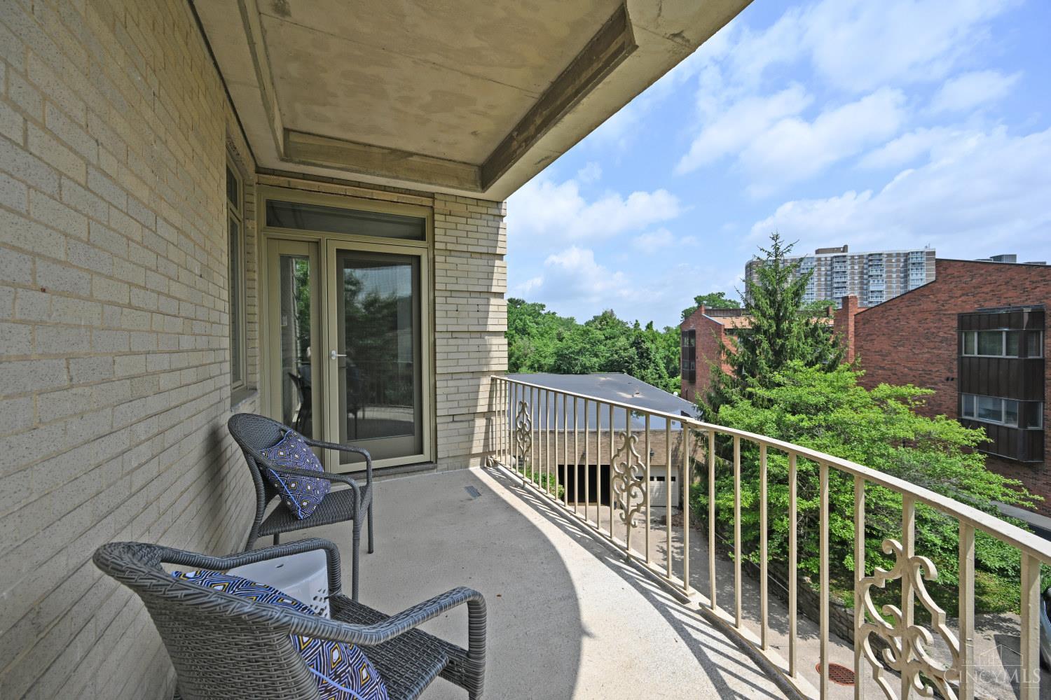 2380 Madison Road, Unit E2A Cincinnati, OH 45208 - Photo 42 of 50