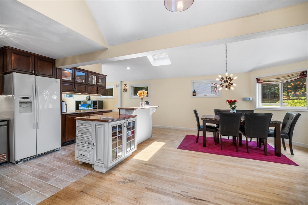 7 Sherborne Circle Ashland, MA 01721 - Photo 7 of 34