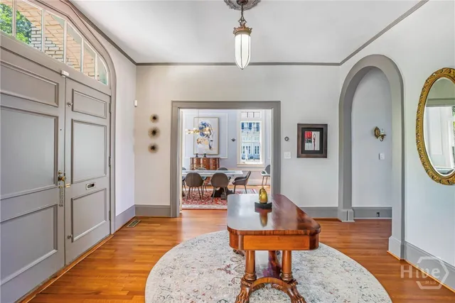 $10,000 | 624 East Victory Drive, Savannah, GA 31405