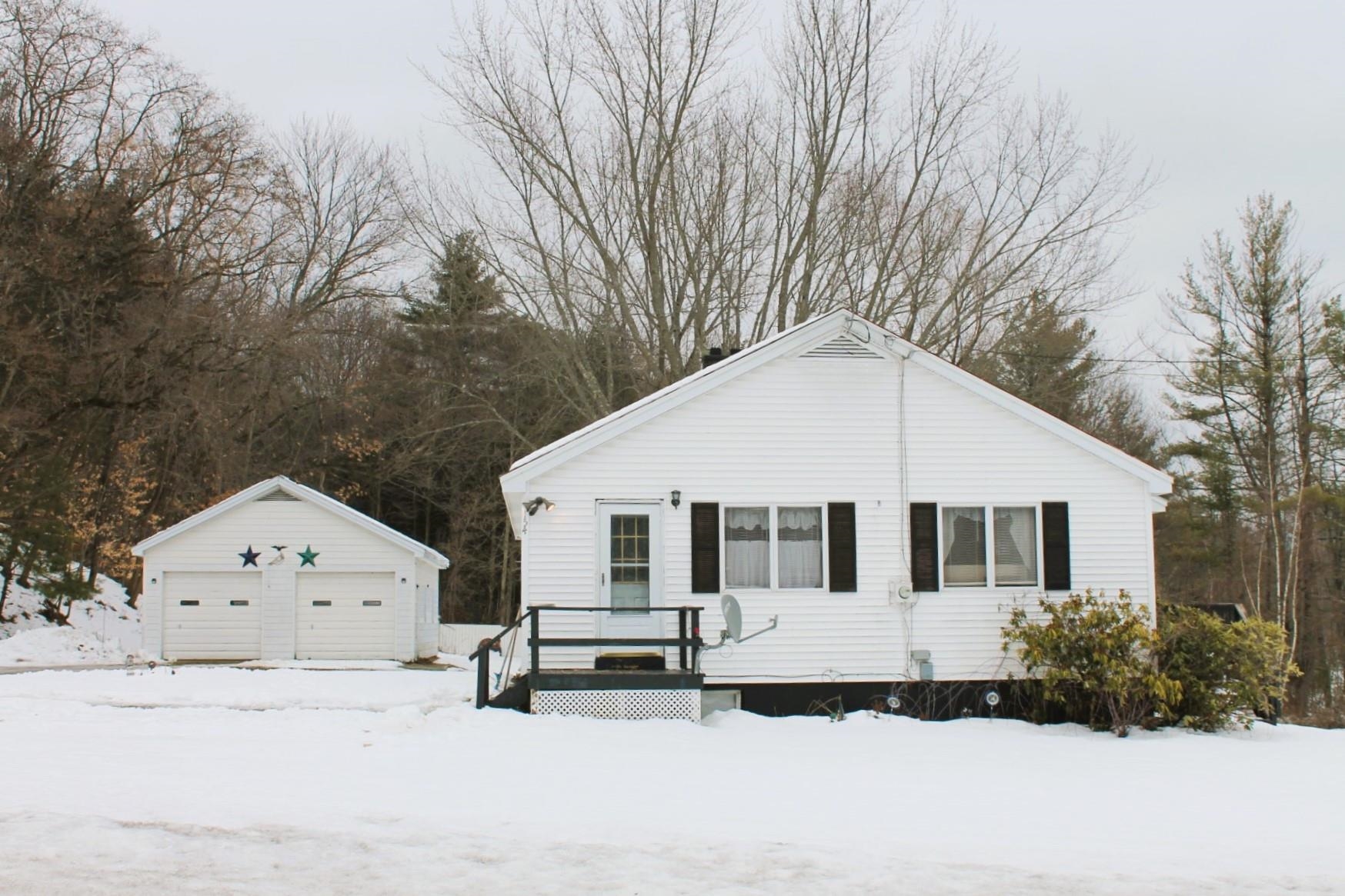 154 Plains Road Pittsford, VT 05763 - Photo 2 of 29