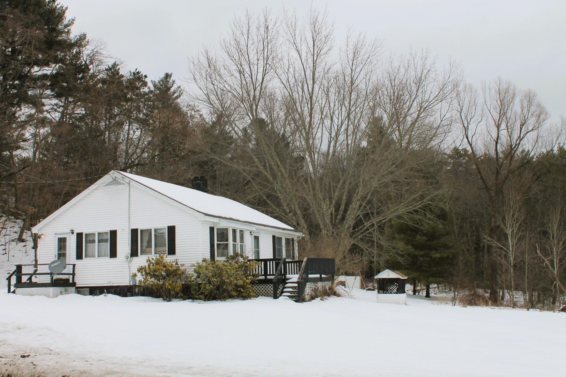 154 Plains Road Pittsford, VT 05763 - Photo 3 of 29