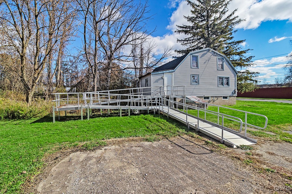 1012 Fitch Street Oneida, NY 13421 - Photo 7 of 24