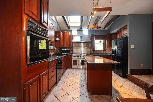 $450,000 | 501 Maple Avenue, Palmyra, NJ 08065