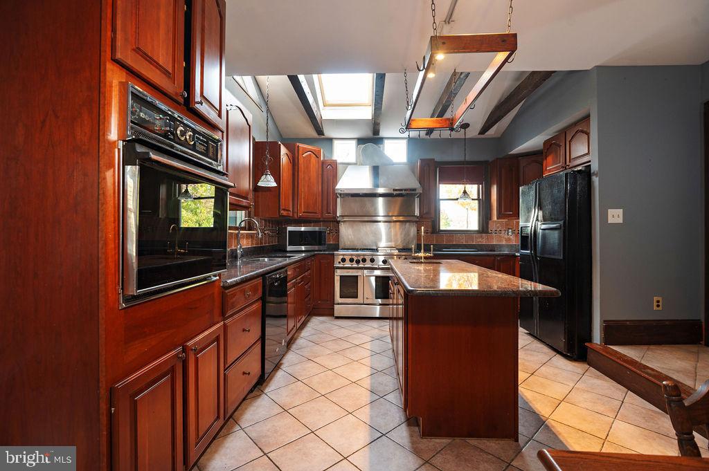 501 Maple Avenue Palmyra, NJ 08065 - Photo 11 of 36