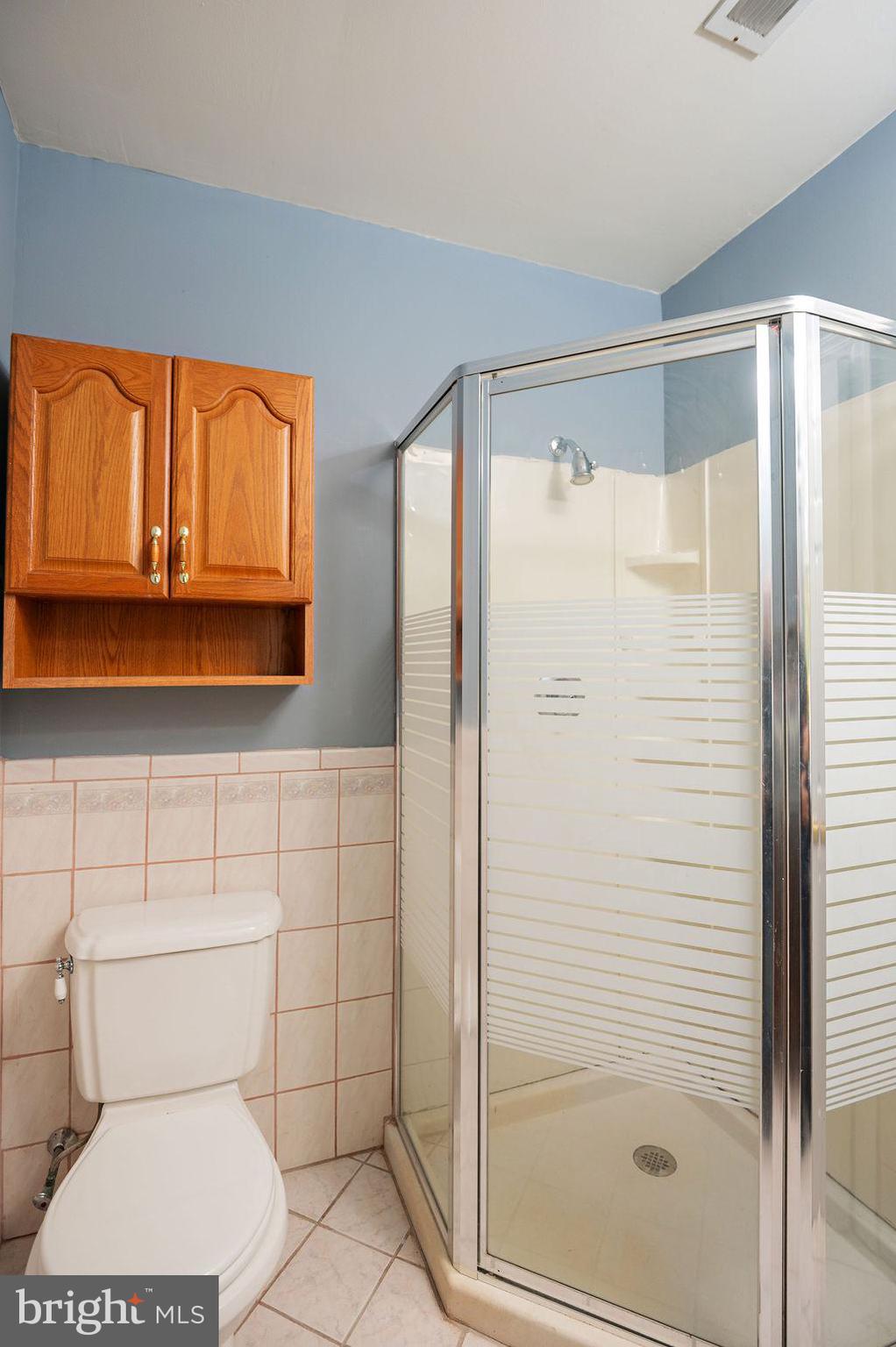 501 Maple Avenue Palmyra, NJ 08065 - Photo 17 of 36 first floor full bathroom