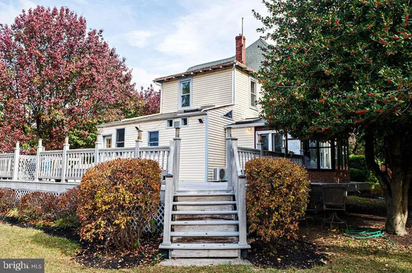 $450,000 | 501 Maple Avenue, Palmyra, NJ 08065