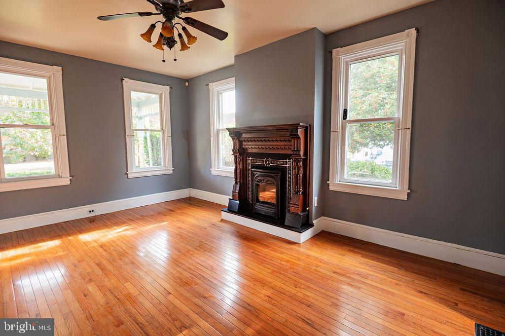 501 Maple Avenue Palmyra, NJ 08065 - Photo 4 of 36