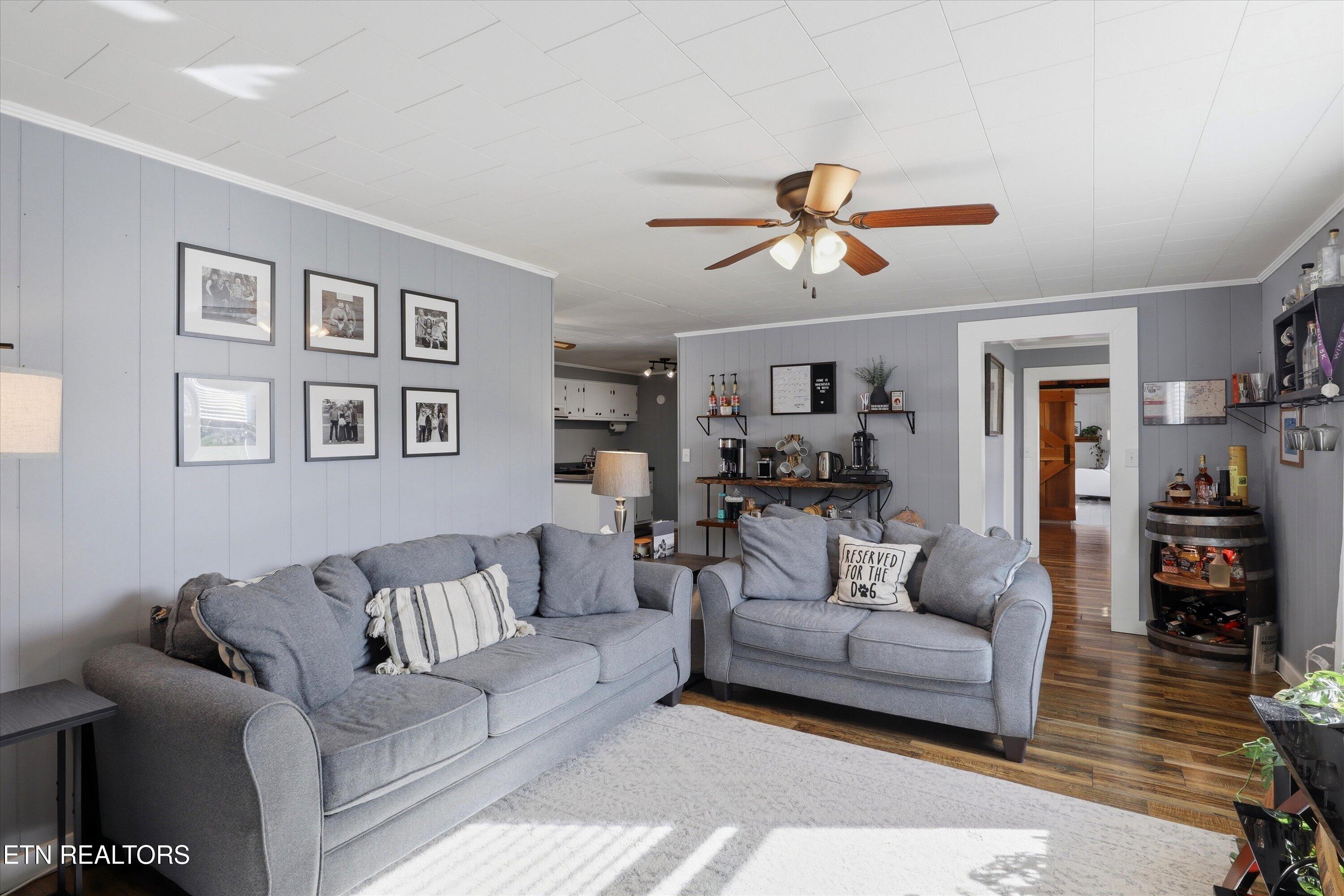 224 West Millers Cove Road Walland, TN 37886 - Photo 13 of 39 Living Room