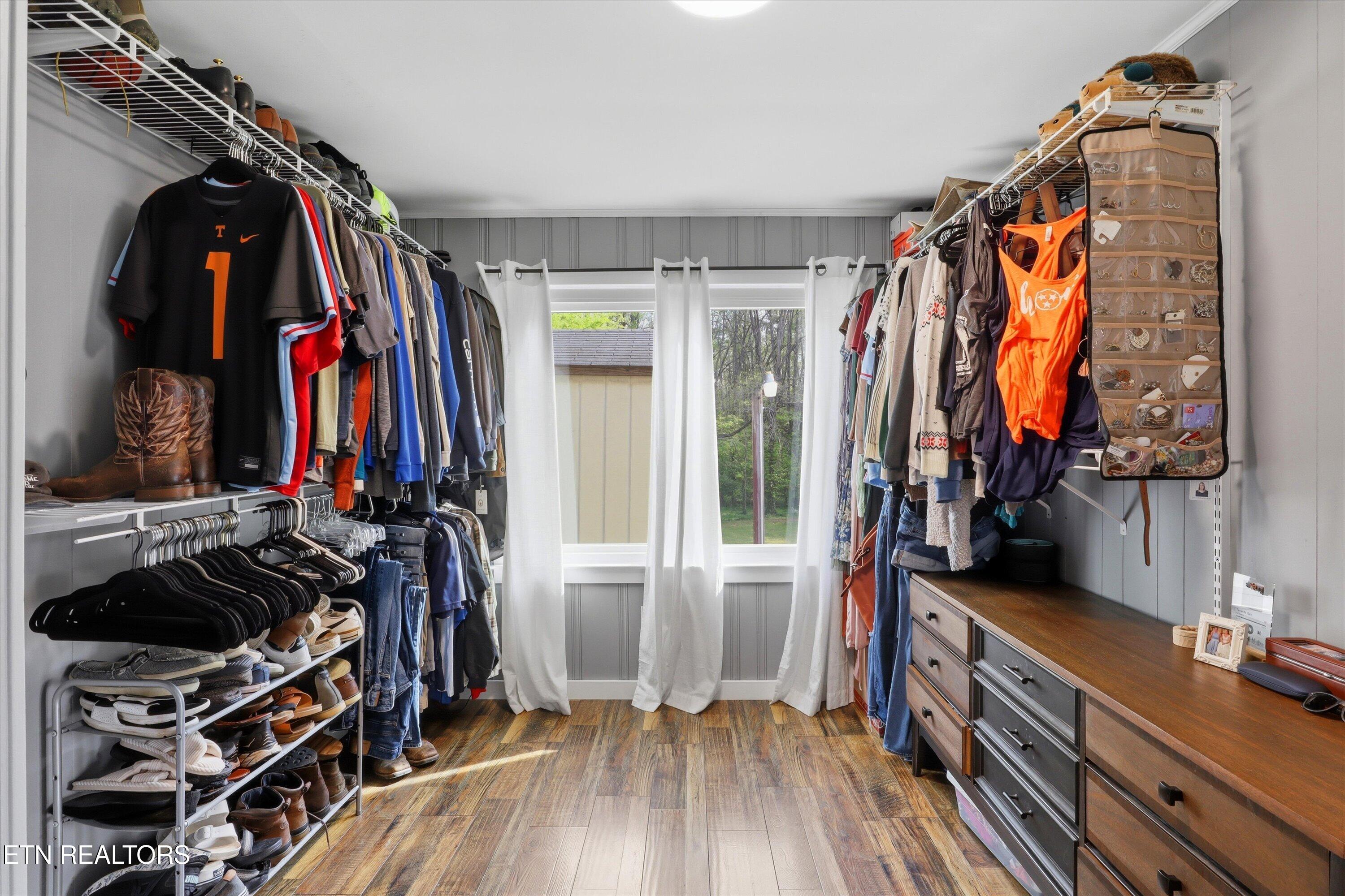 224 West Millers Cove Road Walland, TN 37886 - Photo 20 of 39 Walk-in Closet