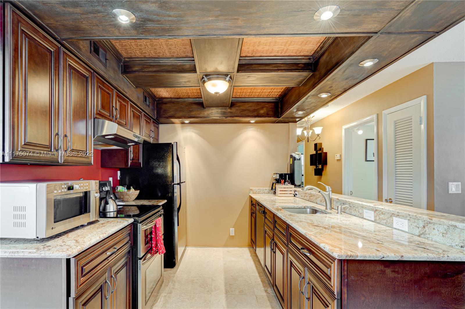 3738 Holiday Road Palm Beach Gardens, FL 33410 - Photo 5 of 17 Gallery Image 5