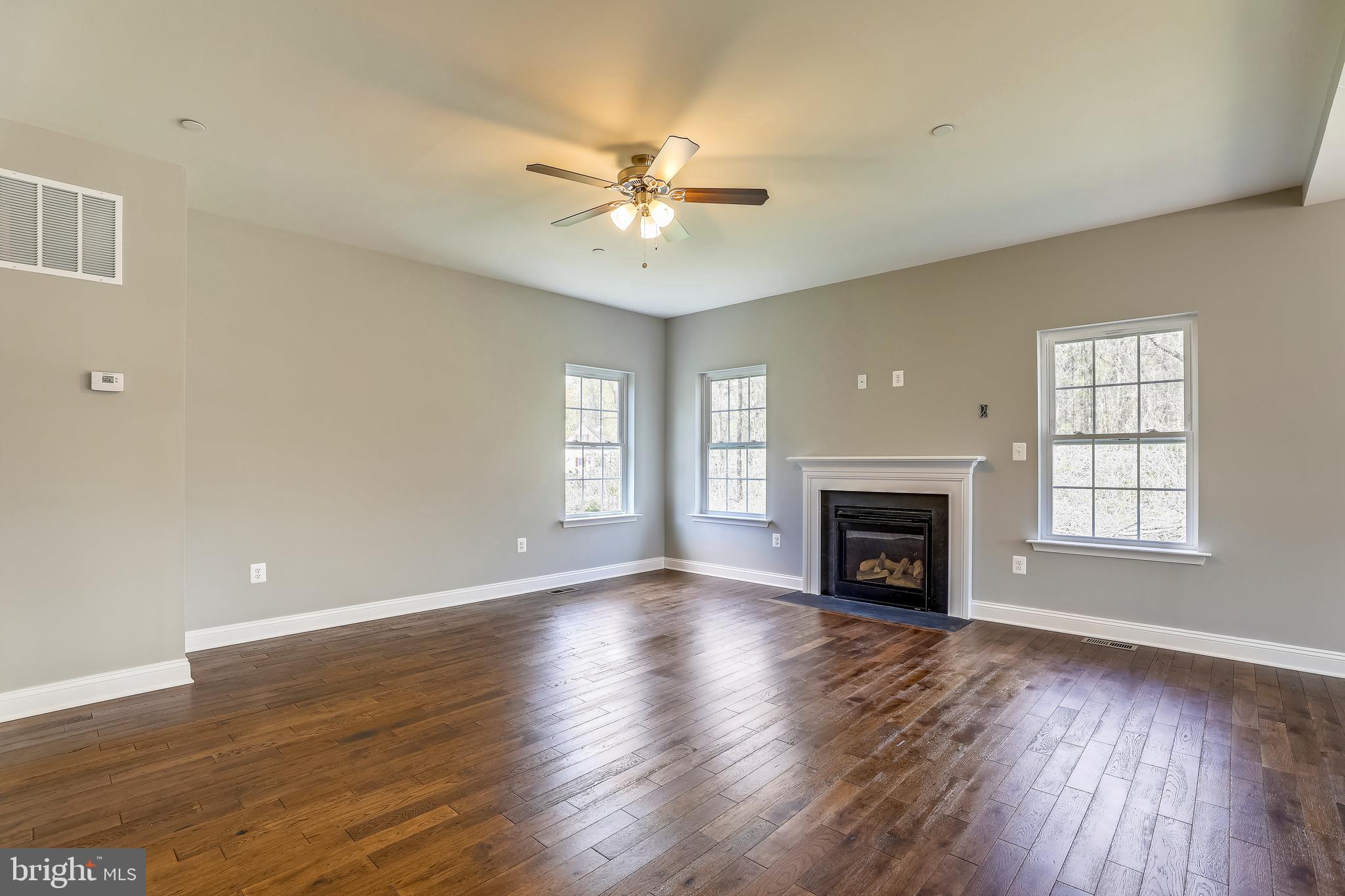 638 Powhatan Beach Road Pasadena, MD 21122 - Photo 32 of 32 SPACIOUS OPEN FLOOR PLAN /HARDWOOD FLOORING