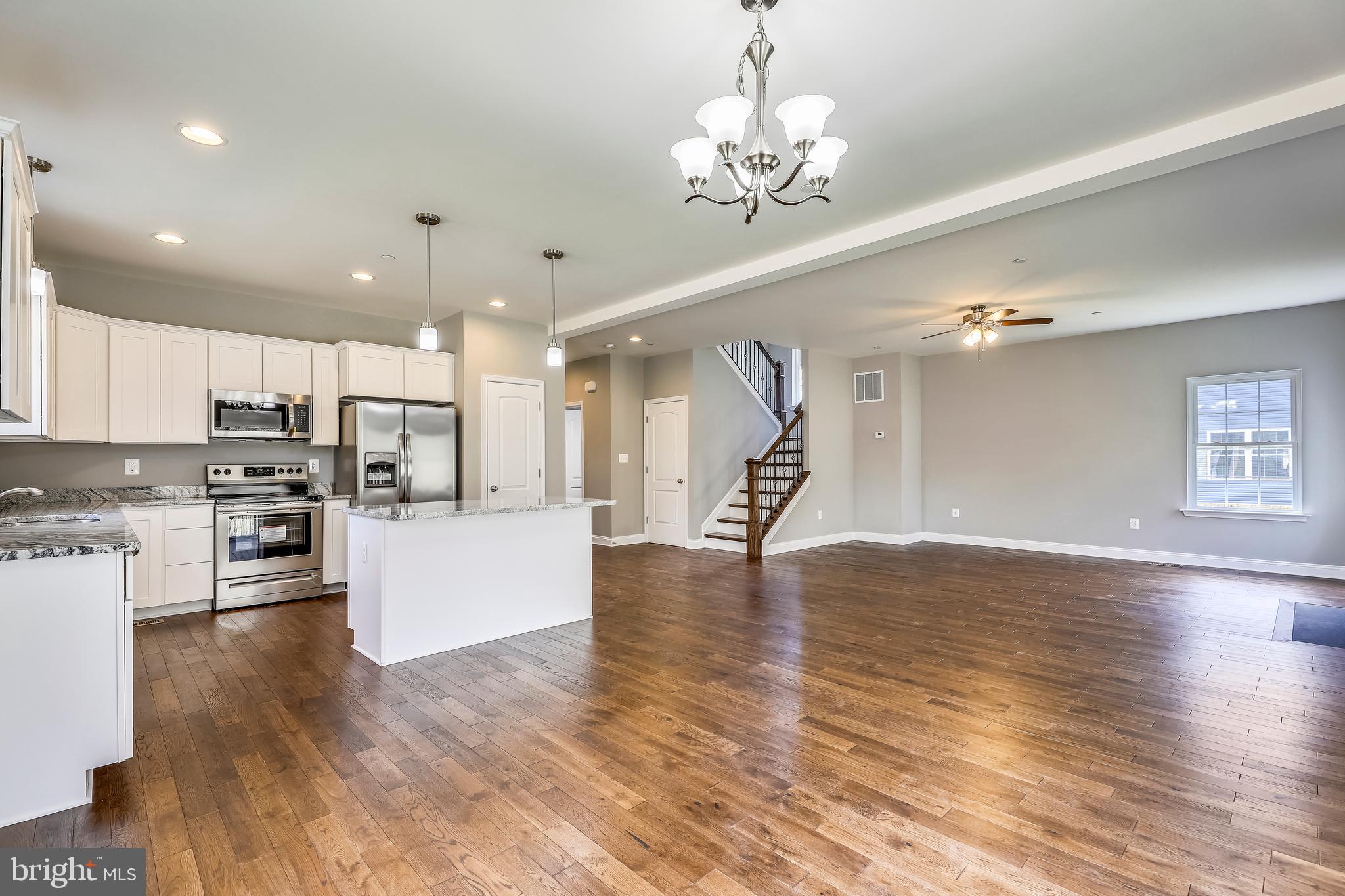 638 Powhatan Beach Road Pasadena, MD 21122 - Photo 31 of 32 OPEN FLOOR PLAN /HARDWOOD FLOORS
