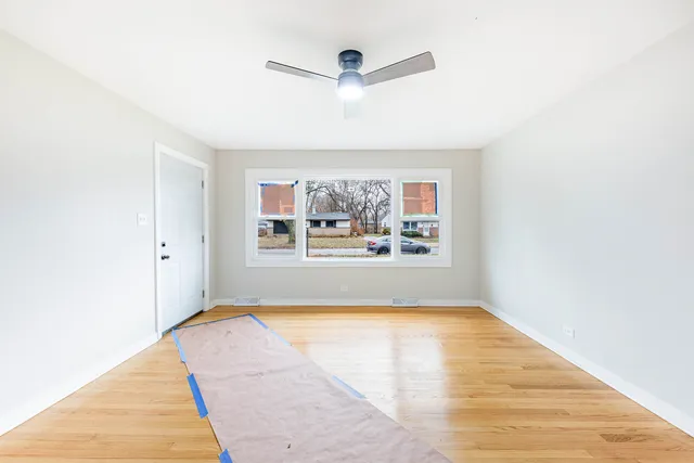 $169,900 | 16309 Plymouth Drive, Markham, IL 60428