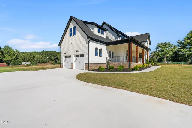 $774,777 | 2560 Lassiter Road, Four Oaks, NC 27524