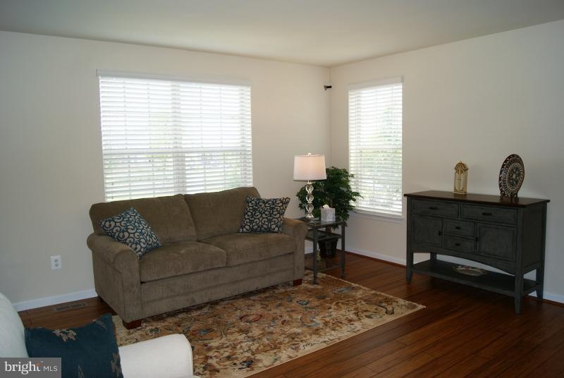 35 Driver Square Front Royal, VA 22630 - Photo 12 of 21 Living Room