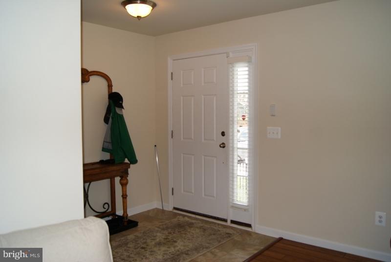 35 Driver Square Front Royal, VA 22630 - Photo 14 of 21 )Foyer