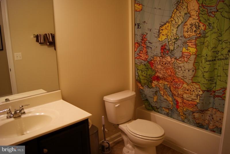 35 Driver Square Front Royal, VA 22630 - Photo 18 of 21 Basement Full Bath
