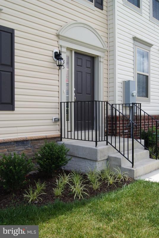35 Driver Square Front Royal, VA 22630 - Photo 20 of 21 Exterior (Rear)