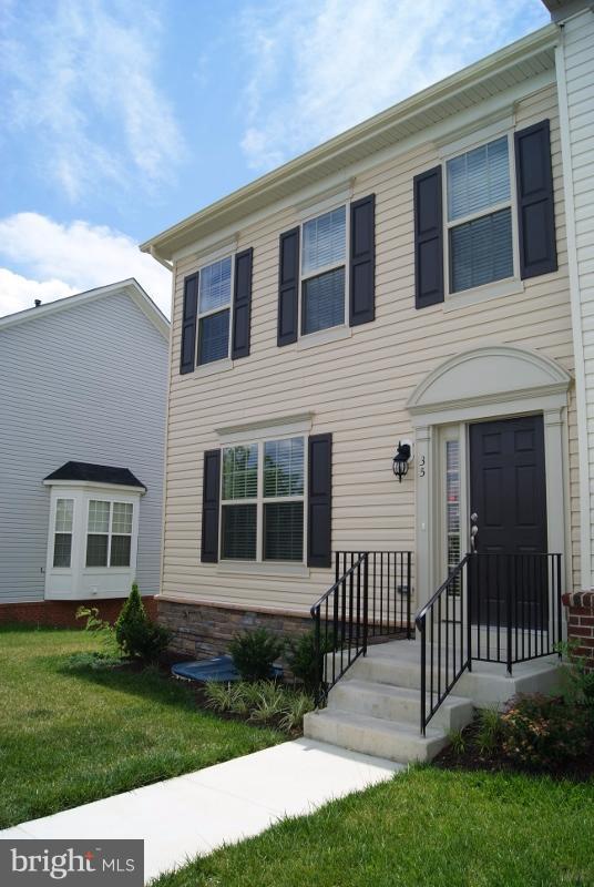 35 Driver Square Front Royal, VA 22630 - Photo 3 of 21 Exterior (Front)
