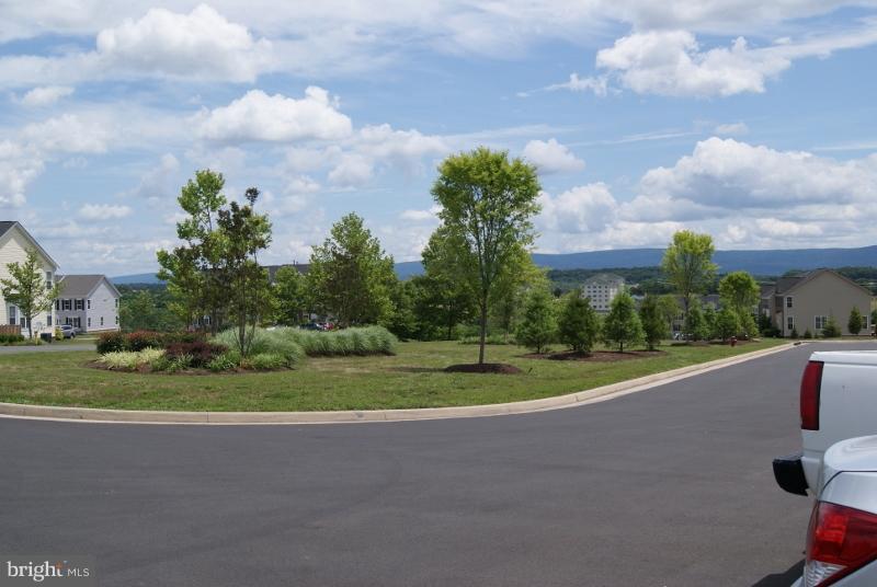 35 Driver Square Front Royal, VA 22630 - Photo 4 of 21 Mountain views & golf course views