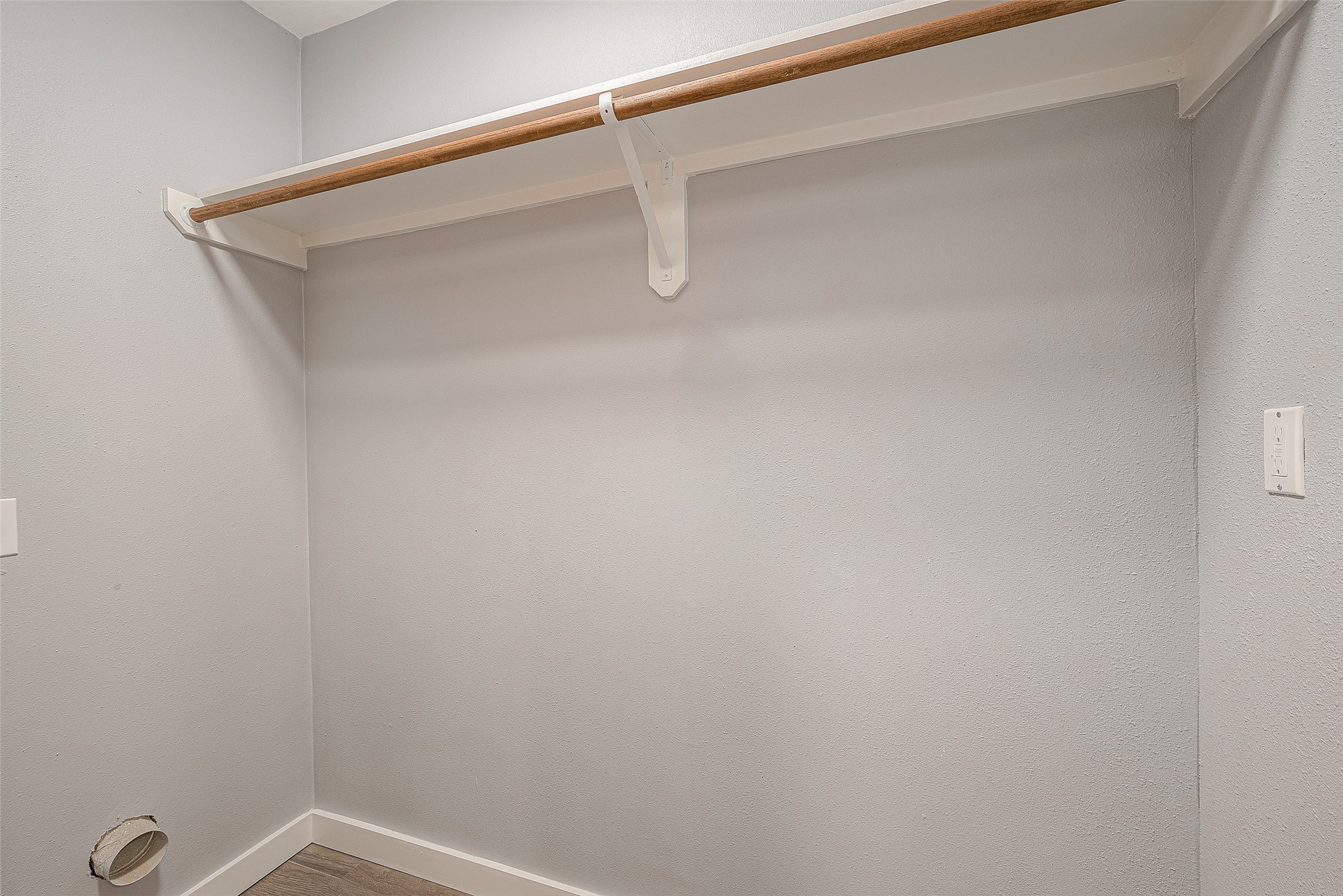 2725 Avenue F, Unit RR Rosenberg, TX 77471 - Photo 21 of 23 a view of a small space