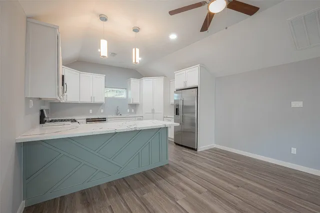 $1,895 | 2725 Avenue F, Unit RR, Rosenberg, TX 77471