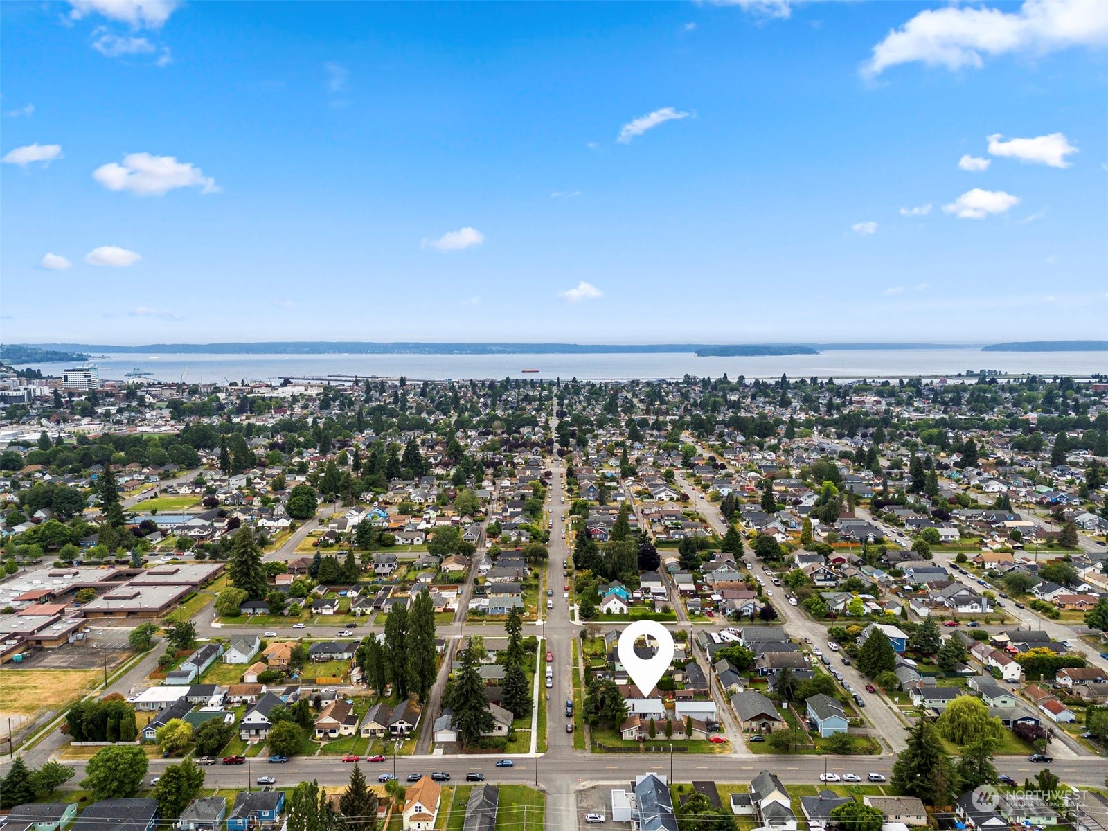 3015 21st Street Everett, WA 98201 - Photo 23 of 26 an aerial view of multiple house