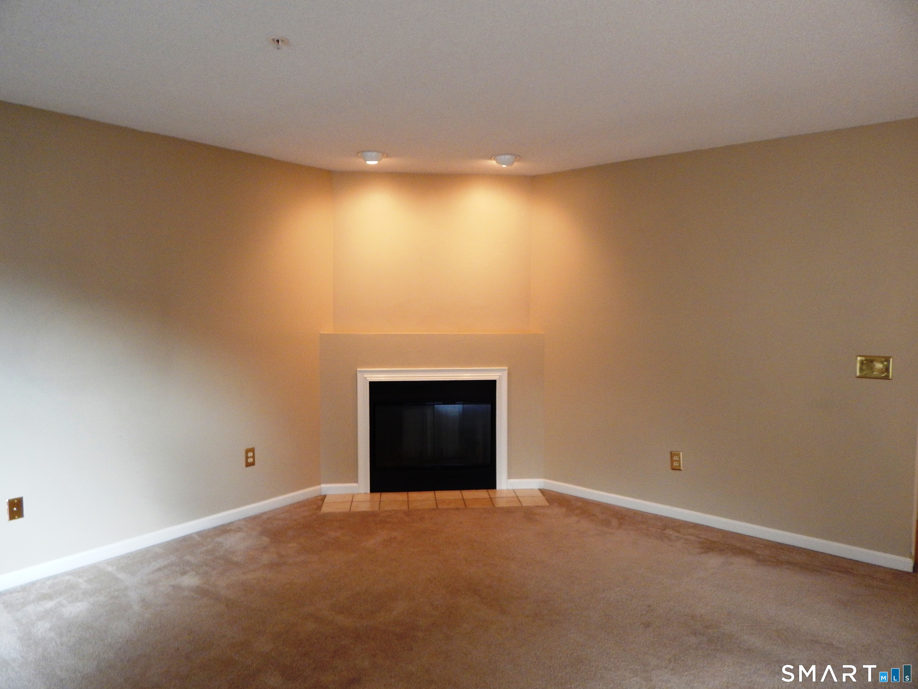 629 Danbury Road, Unit 40 Ridgefield, CT 06877 - Photo 7 of 16