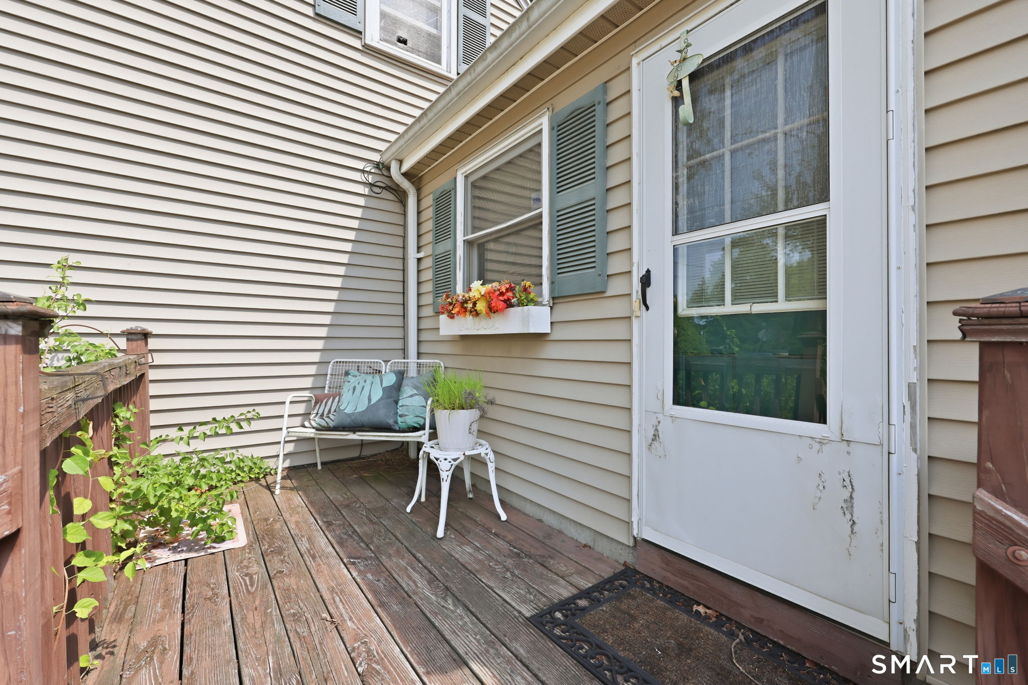 93 Steele Road Enfield, CT 06082 - Photo 4 of 38 Gallery Image 4