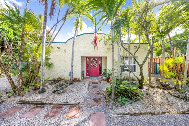 $7,500 | 1840 Tigertail Avenue, Miami, FL 33133