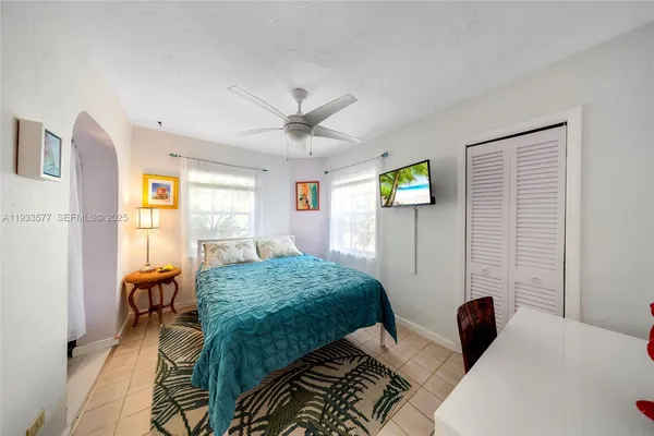 $6,900 | 1840 Tigertail Avenue, Miami, FL 33133