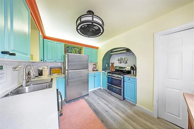 $7,500 | 1840 Tigertail Avenue, Miami, FL 33133