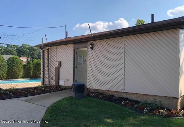 a view of a back yard of the house