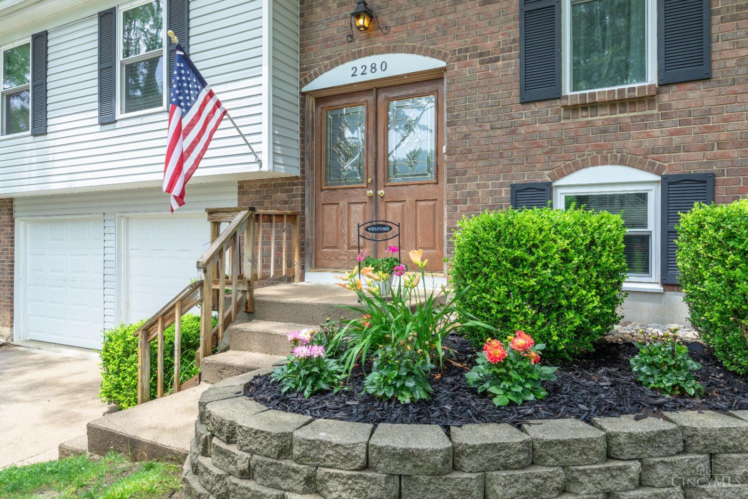 2280 Chesterfield Lane Batavia, OH 45103 - Photo 4 of 46