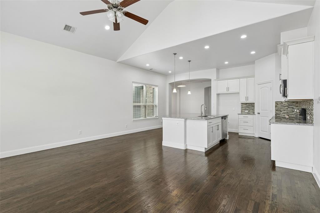 833 Rohan Drive Richardson, TX 75081 - Photo 13 of 28 Gallery Image 13