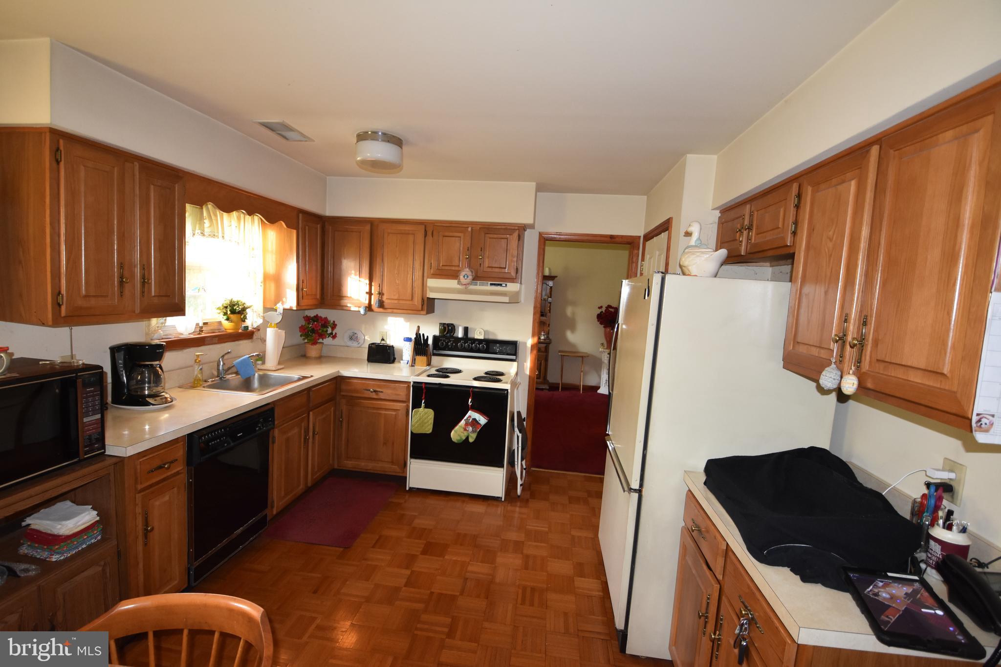 1002 West Orvilla Road Hatfield, PA 19440 - Photo 8 of 25 Kitchen