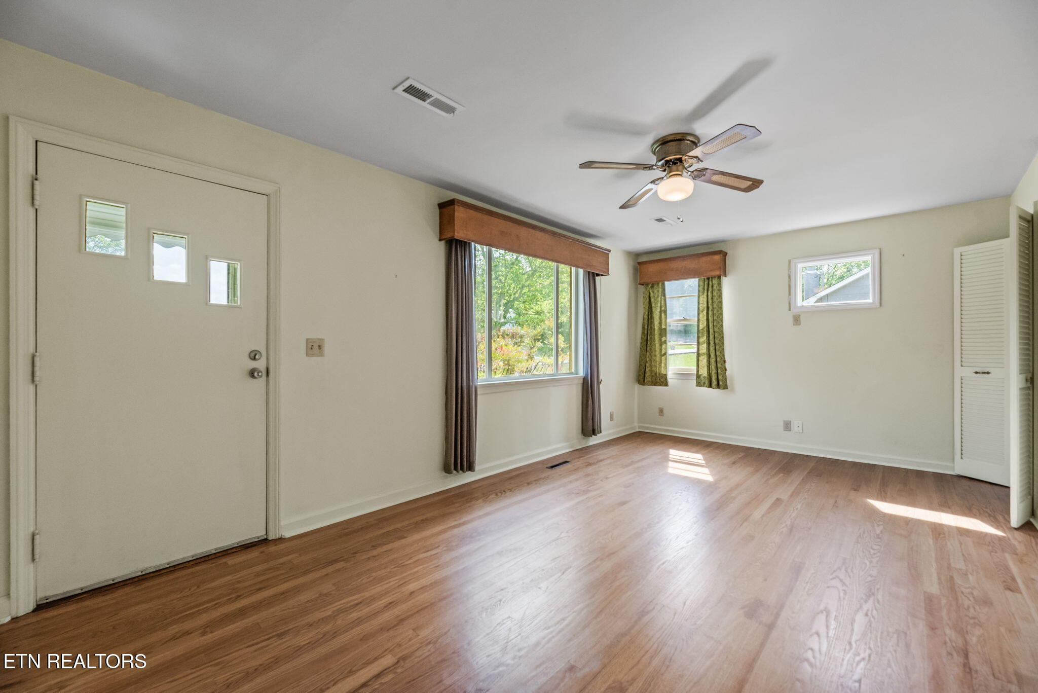 6109 Magazine Road Knoxville, TN 37920 - Photo 6 of 30 06 Living Room View from Hallway