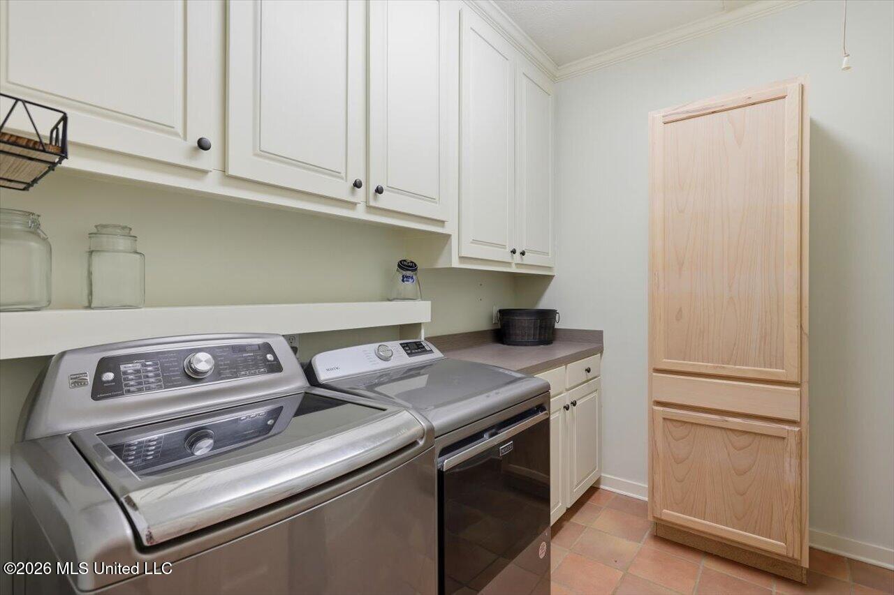 1124 Perrett Road Hazlehurst, MS 39083 - Photo 28 of 77 1124 Perrett Rd - Laundry Room