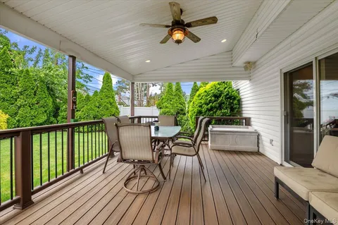 $999,999 | 4 Westbury Avenue, Plainview, NY 11803