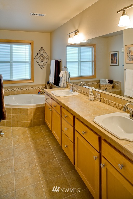 8856 Depot Road, Unit B Lynden, WA 98264 - Photo 11 of 14