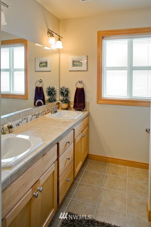 8856 Depot Road, Unit B Lynden, WA 98264 - Photo 13 of 14