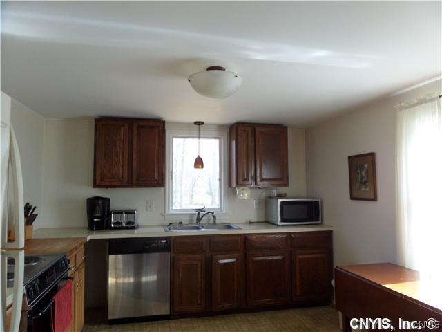 7750 Morgan Road Van Buren, NY 13027 - Photo 8 of 22 Kitchen. ALL APPLIANCES STAY...