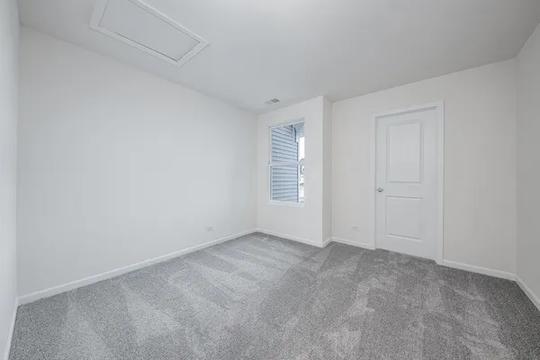 $3,200 | 535 Watercress Drive, Unit 535, Aurora, IL 60504