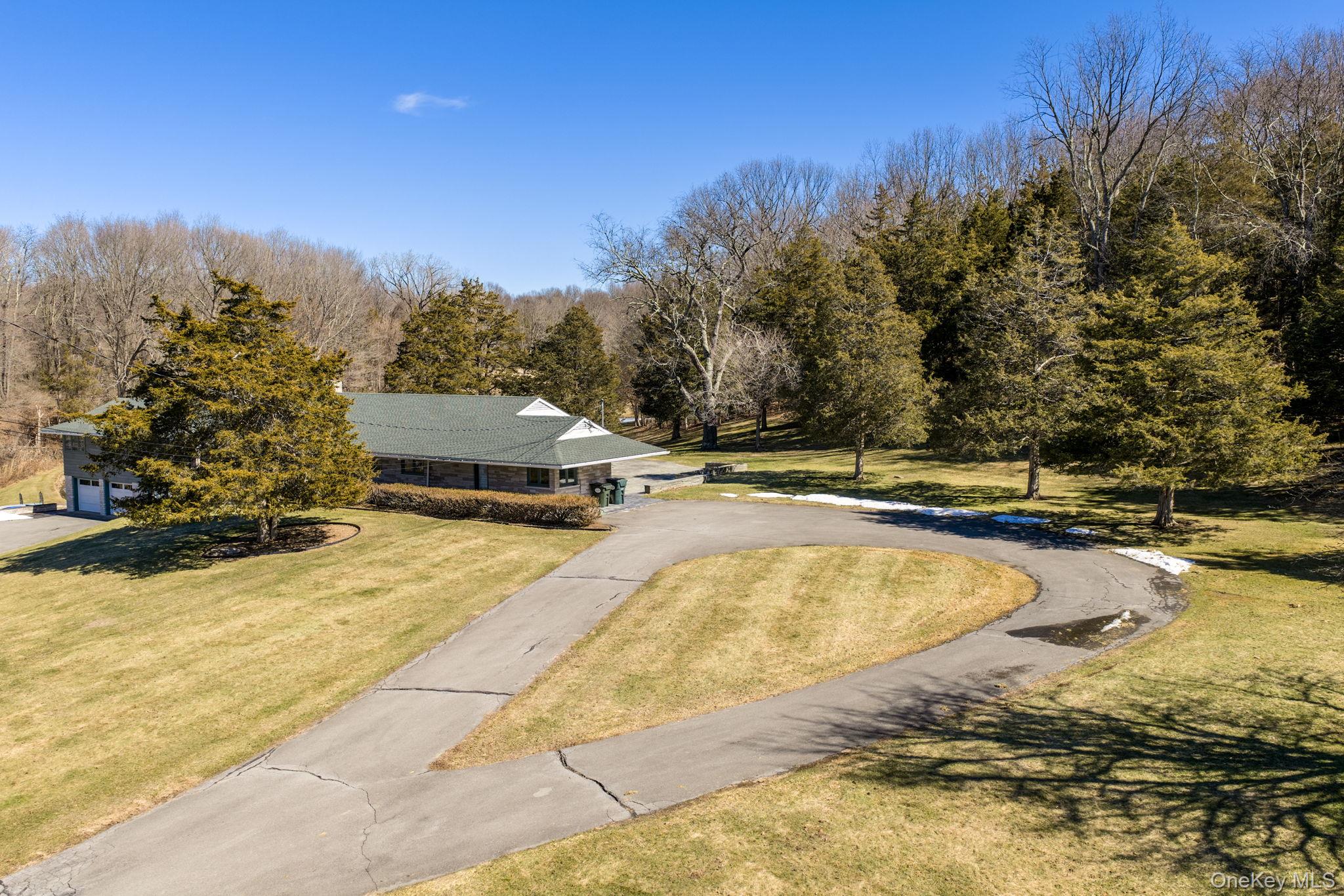 736 Highway 94 Warwick, NY 10921 - Photo 4 of 49