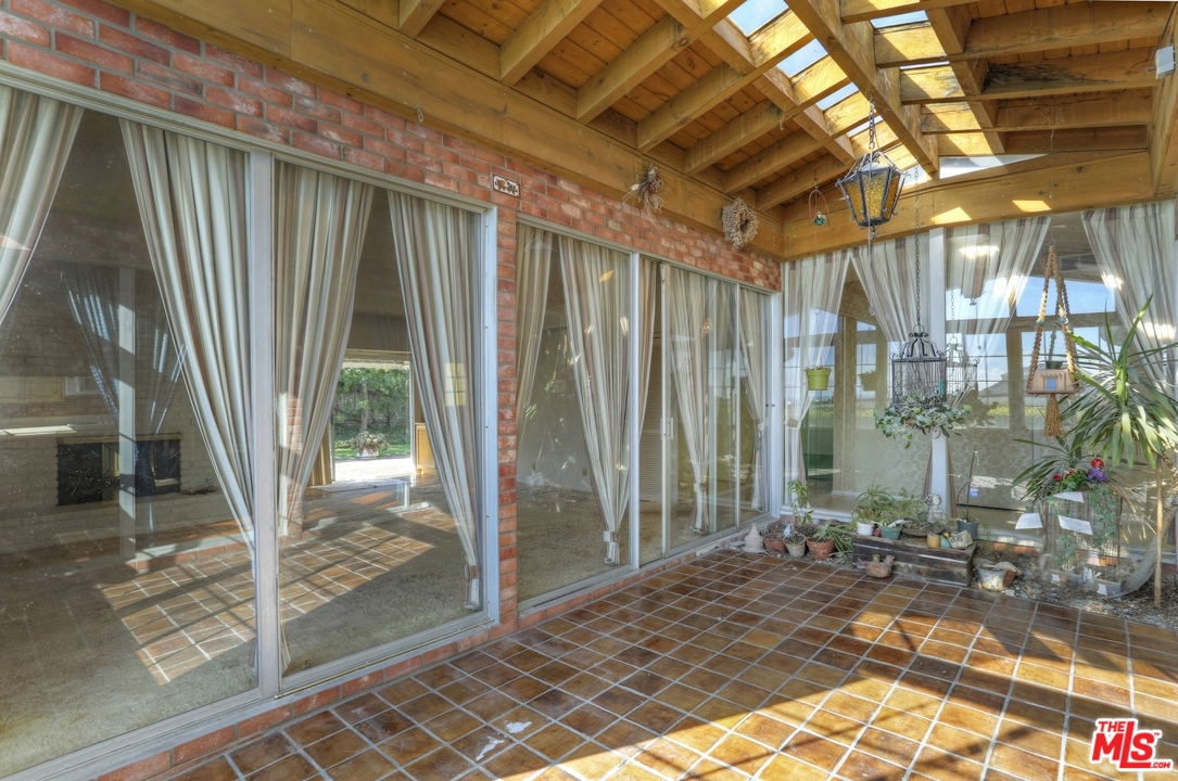 3703 Castlerock Road Malibu, CA 90265 - Photo 18 of 19 Gallery Image 18