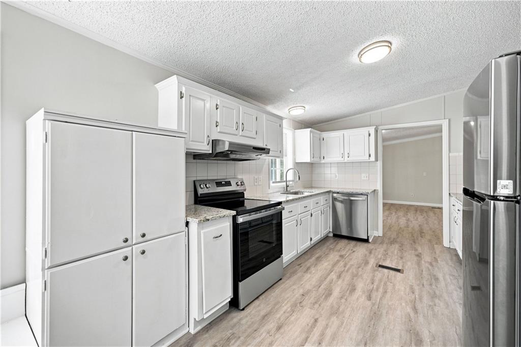 326 Forest Lake Road Pendergrass, GA 30567 - Photo 10 of 33 Gallery Image 10