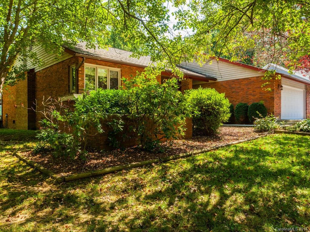 52 Bee Ridge Road Asheville, NC 28803 - Photo 2 of 24 Gallery Image 2