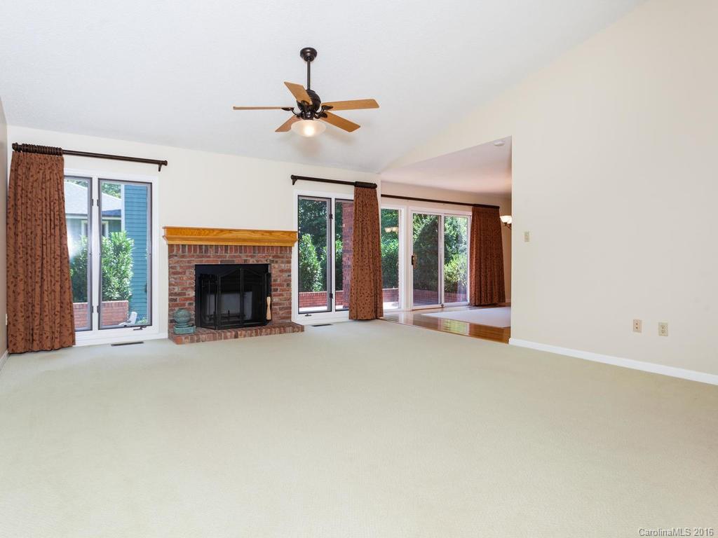 52 Bee Ridge Road Asheville, NC 28803 - Photo 5 of 24 Gallery Image 5