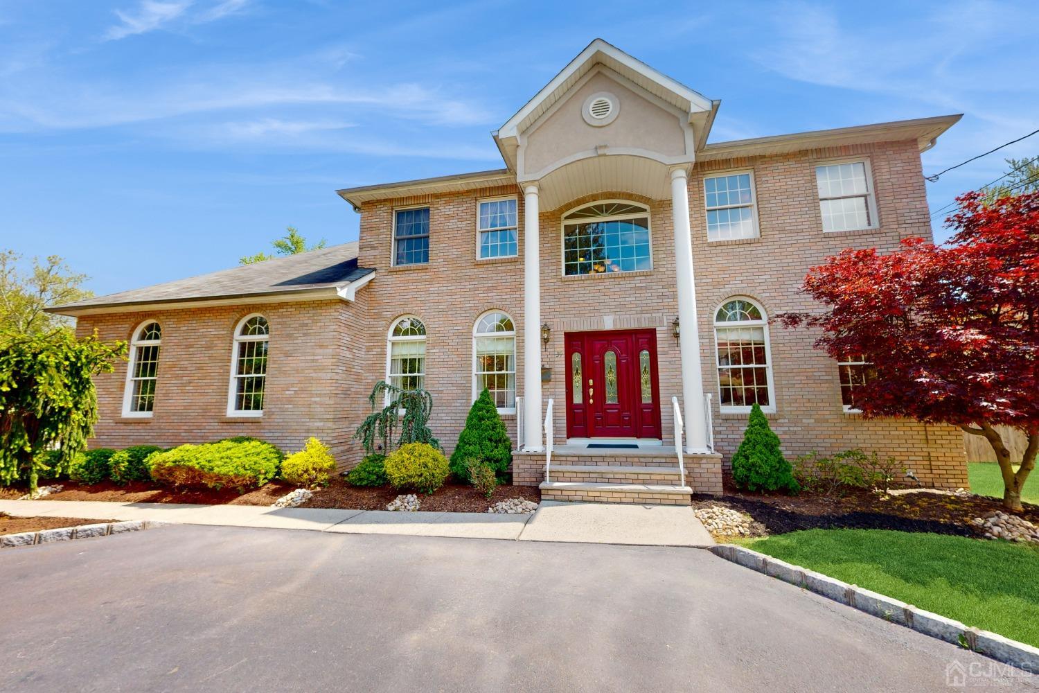 39 Homestead Road Edison, NJ 08820 - Photo 1 of 41 Gallery Image 1