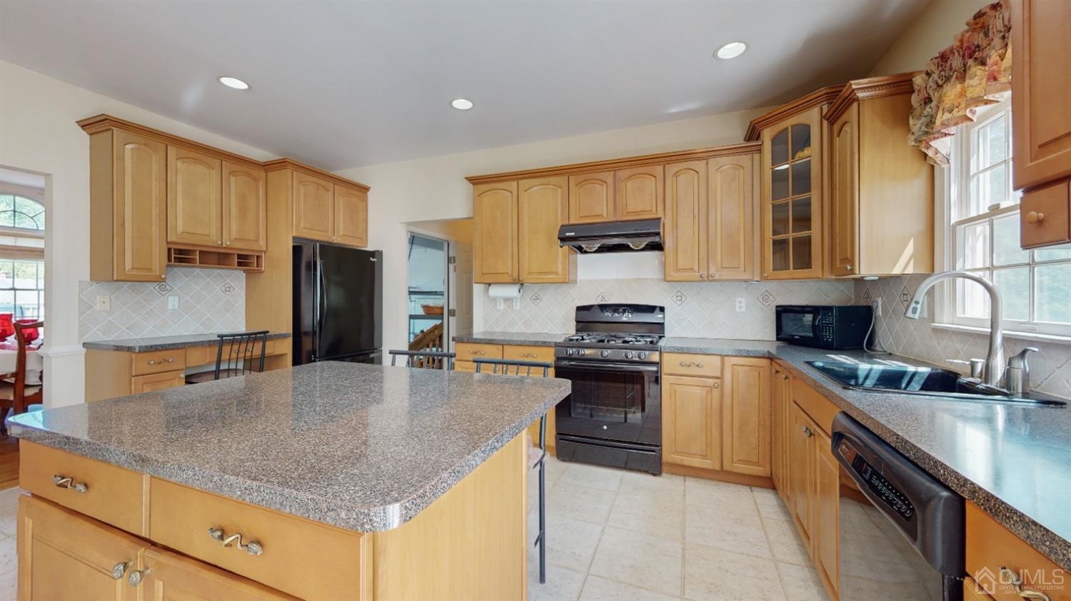 39 Homestead Road Edison, NJ 08820 - Photo 12 of 41 Gallery Image 12